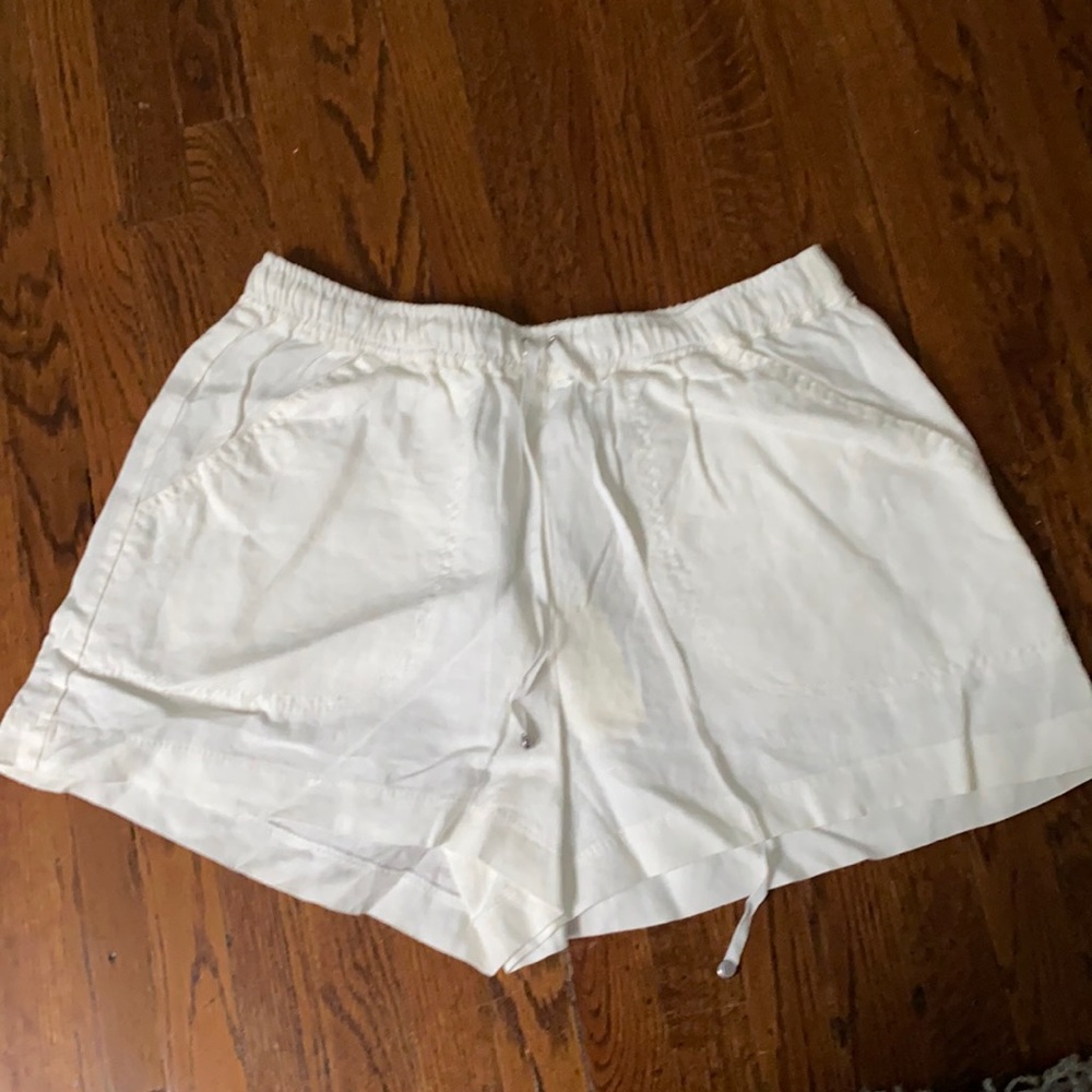 White Sophie Max shorts M